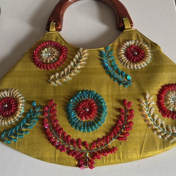 Vintage Green Bag with Floral Embroidered - Picture 11 of 11